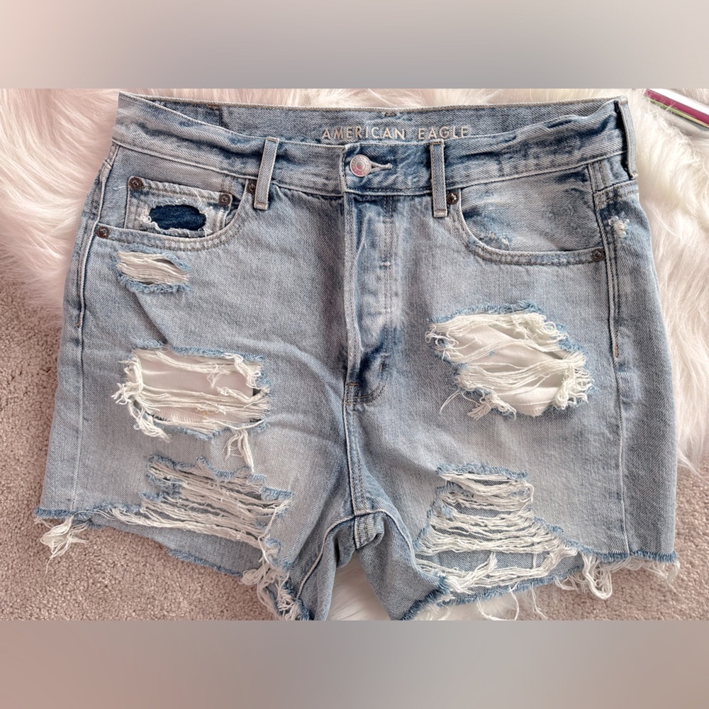 American Eagle Outfitters 90s Boyfriend Ripped Jean Shorts, Size 12